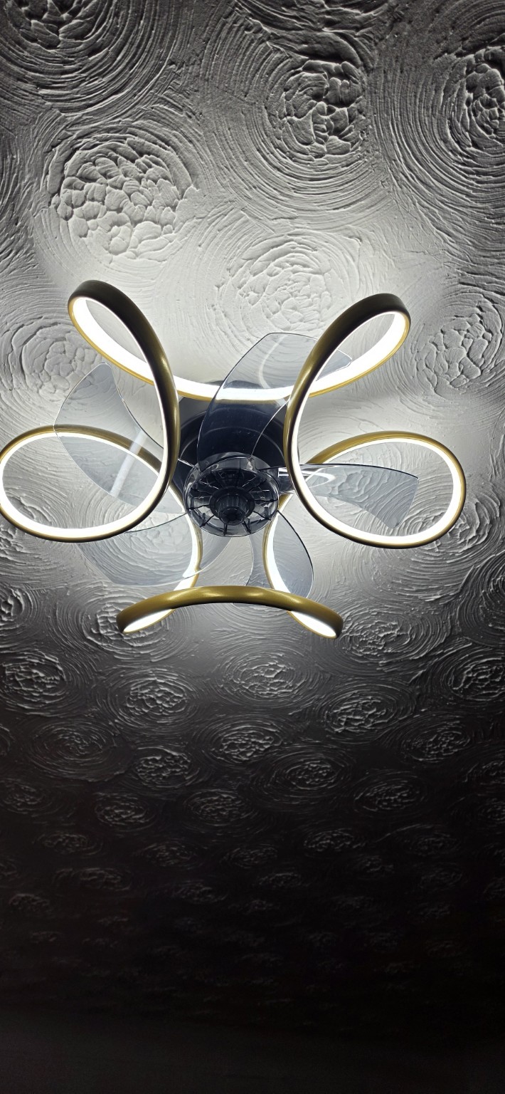 Ceiling light fitting