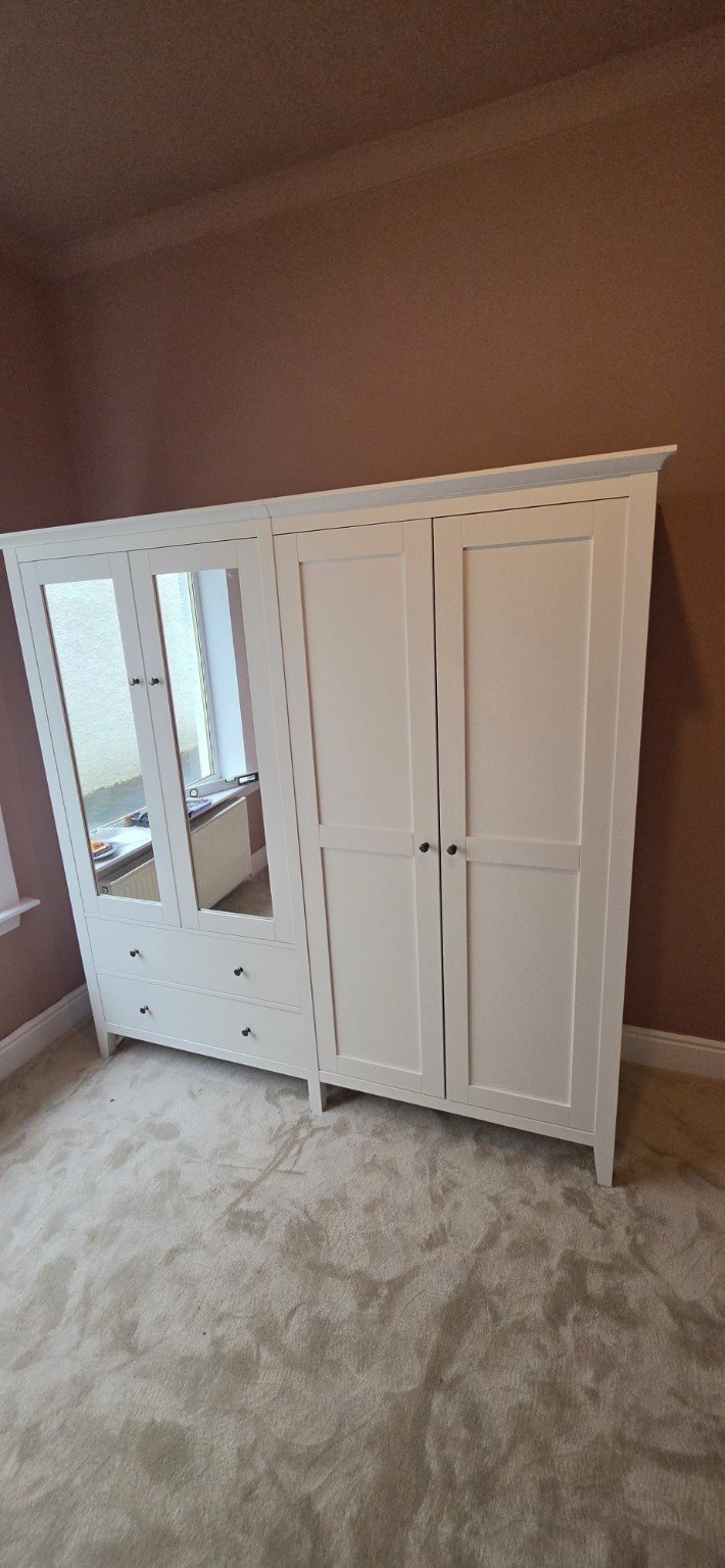 Wardrobe assembly